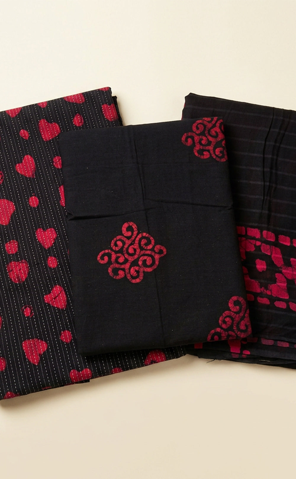 Black Cotton Thread Lines And Little Heart Printed Un-Stritched Dress Materials
