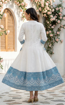 white cotton kurti set with bordar printed and traditional dupatta