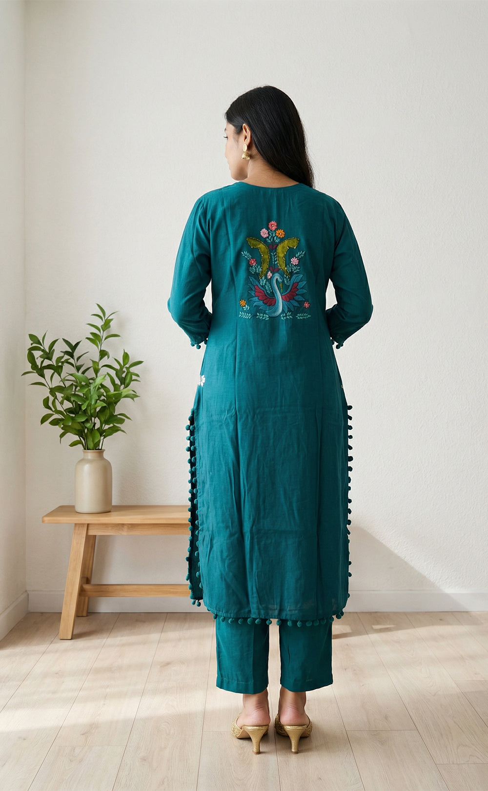 Teal Green Roman silk Brush paint with Knot work and Organza dupatta