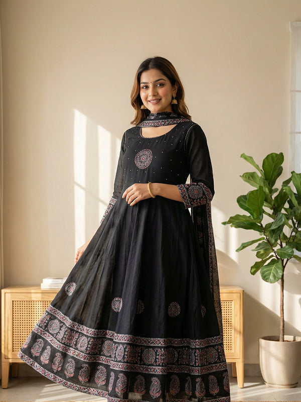 Block Cotton Ghera Kurti Set with Kanta neck work