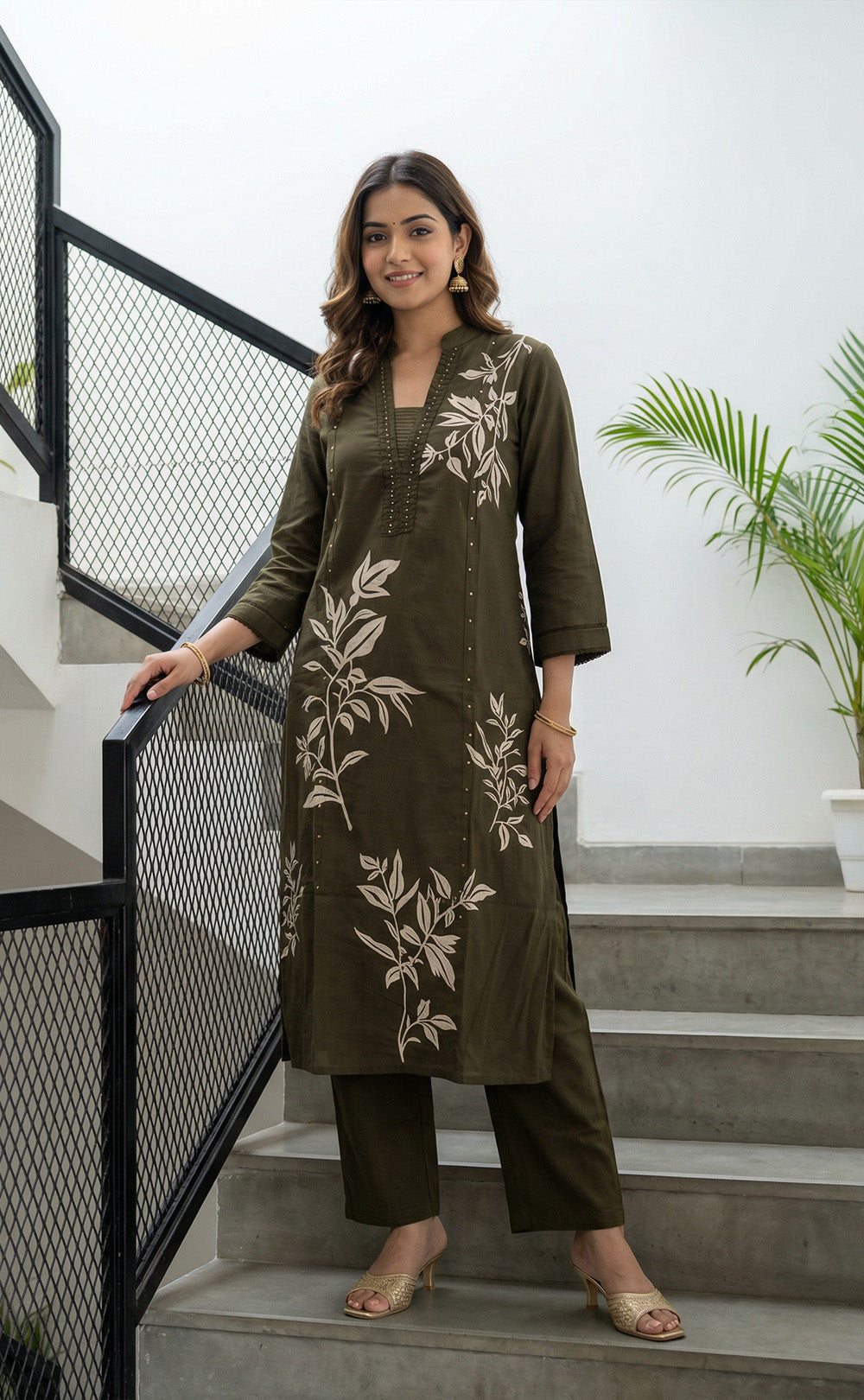Mehndi Green Cotton All-over Floral Print Kurti Set