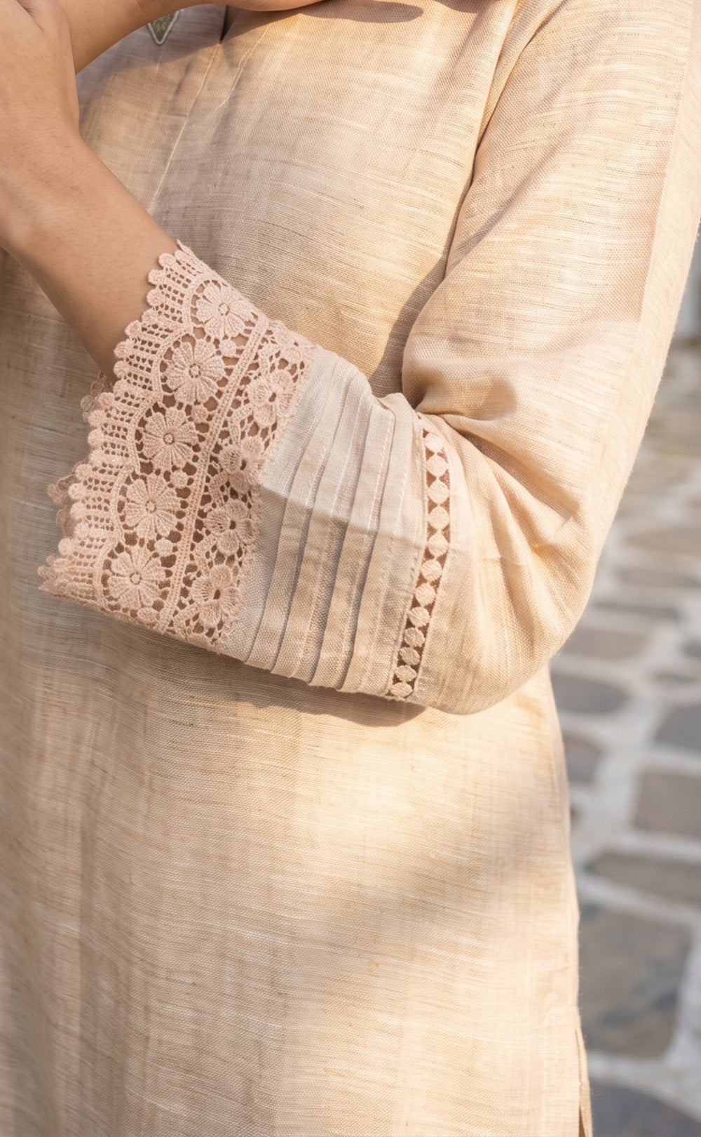 Cream Cotton Thread Work Kurti Set
