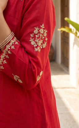 Marron Cotton Thread Embroidery Kurti Set