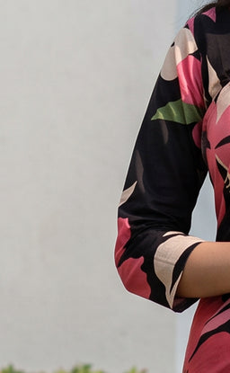 Black Cotton All-Over Floral Printed Straight Kurti