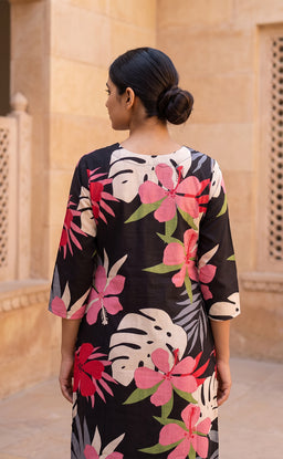 Black Cotton All-Over Floral Printed Straight Kurti
