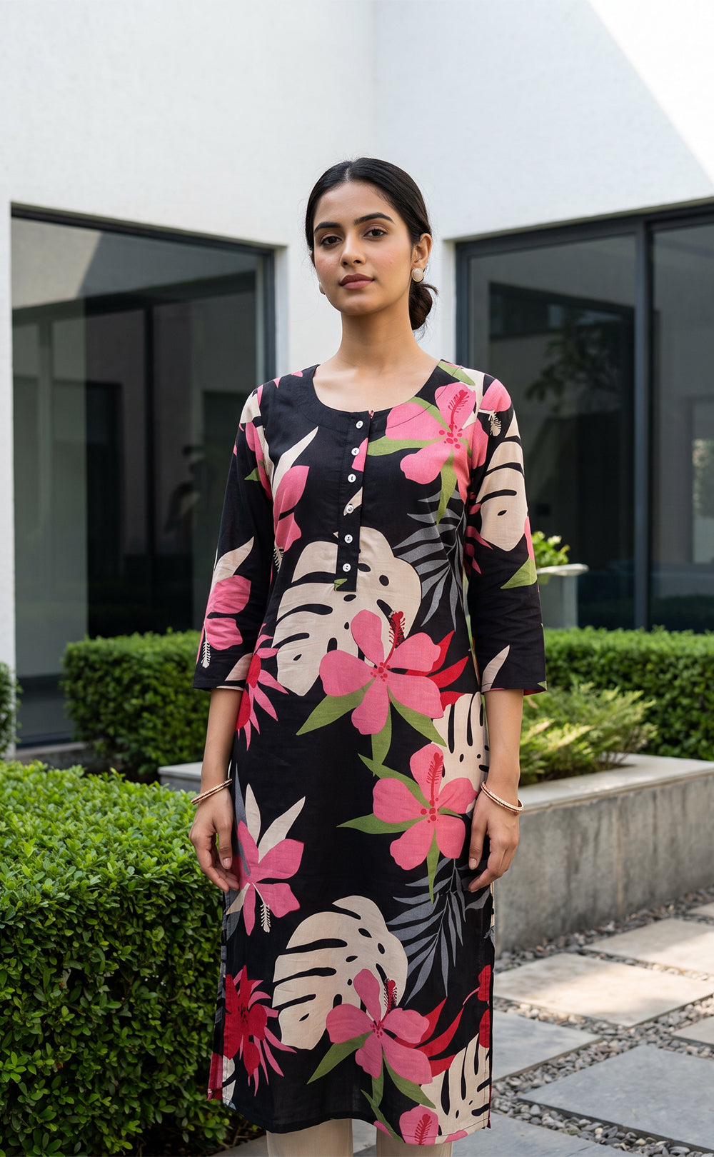 Black Cotton All-Over Floral Printed Straight Kurti