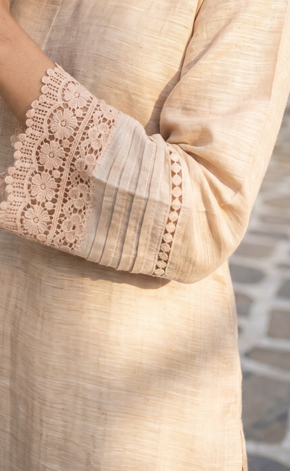 Cream Cotton Thread Work Kurti Set