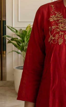 Marron Chinon Beats Embroidery Kurti Set